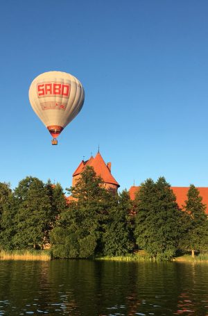 29993764_10215785610090291_1455894750_o (1) skrydis oro balionu trakai